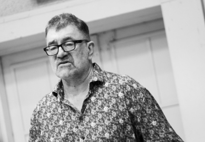 Próby INNYCH ROZKOSZY Jerzego Pilcha: Jacek Głomb – reżyser. Fot. Marta Ankiersztejn